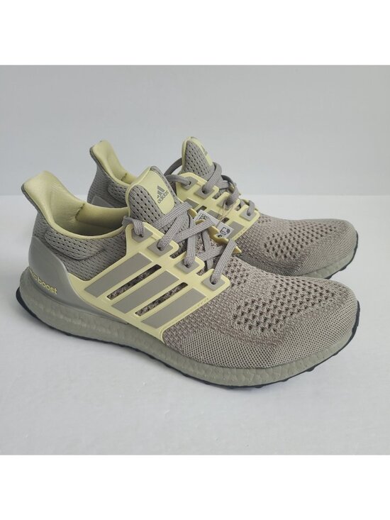 NEW Adidas Ultraboost 1.0 Running Shoes JR3370 Size 9 Putty Beige main image 8